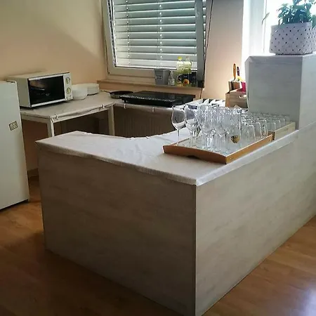 Tej Хостел *