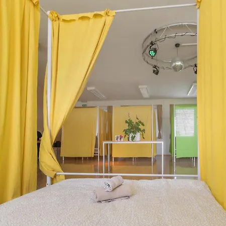 Hostal Tej *