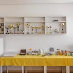 ホステル Tej